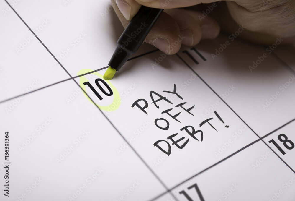 Embrace Minimalism: A Journey from $20,000 Debt to Financial Freedom 9 Pay Off Debt!